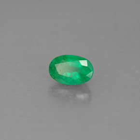 Émeraude vert naturelle coupe ovale, 0,54 ct, SI-I1