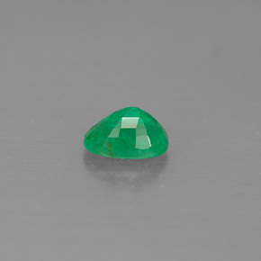 Émeraude vert naturelle coupe ovale, 0,54 ct, SI-I1