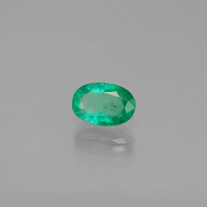 Émeraude vert naturelle coupe ovale, 0,47 ct, SI