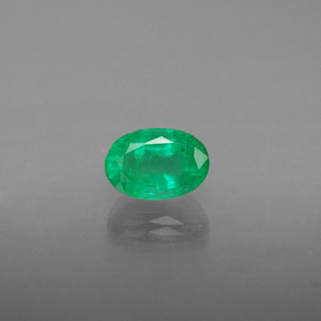 Émeraude vert naturelle coupe ovale, 0,58 ct, SI