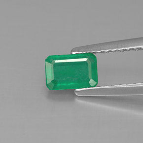 Émeraude vert naturelle taille émeraude, 0,57 ct, SI-I1