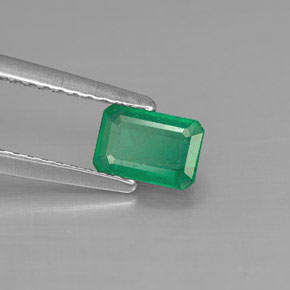 Émeraude vert naturelle taille émeraude, 0,57 ct, SI-I1