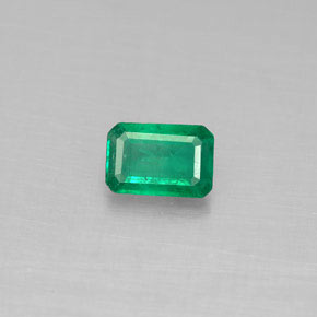 Émeraude vert naturelle taille émeraude, 0,54 ct, SI-I1