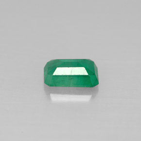 Émeraude vert naturelle taille émeraude, 0,54 ct, SI-I1