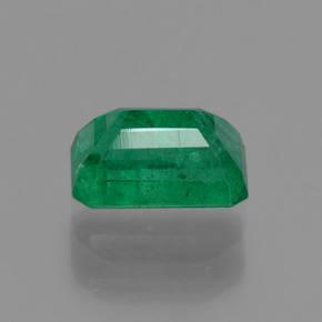 Émeraude vert naturelle taille émeraude, 0,60 ct, SI-I1