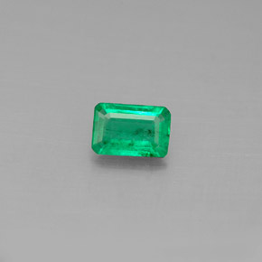 Émeraude vert naturelle taille émeraude, 0,44 ct, SI-I1