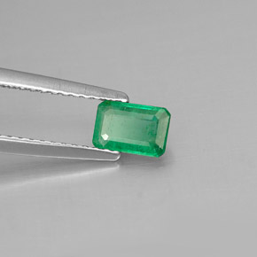 Émeraude vert naturelle taille émeraude, 0,46 ct, SI-I1