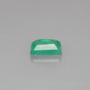 Émeraude vert naturelle taille émeraude, 0,51 ct, SI-I1