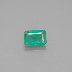 Émeraude Vert naturelle Taille émeraude, 0.64 ct, SI-I1