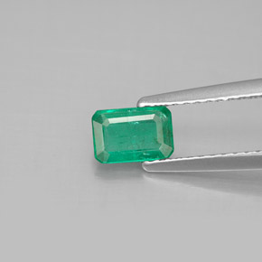 Émeraude vert naturelle taille émeraude, 0,54 ct, SI-I1