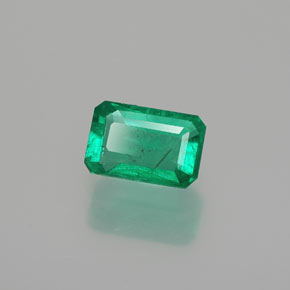 Émeraude vert naturelle taille émeraude, 0,47 ct, SI-I1