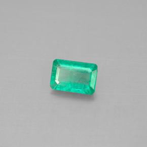 Émeraude vert naturelle taille émeraude, 0,47 ct, SI-I1