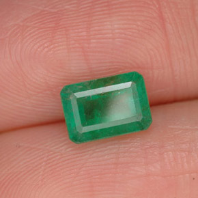 Émeraude vert naturelle taille émeraude, 1,09 ct, SI-I1