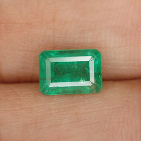 Émeraude vert naturelle taille émeraude, 1,07 ct, SI-I1