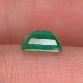 Émeraude vert naturelle taille émeraude, 0,91 ct, SI-I1