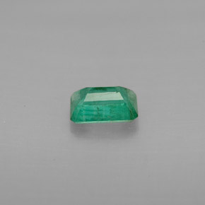 Émeraude Vert naturelle Taille émeraude, 0.52 ct, VS-SI