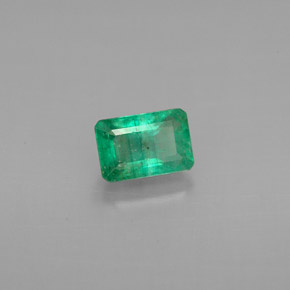 Émeraude vert naturelle taille émeraude, 0,61 ct, VS-SI