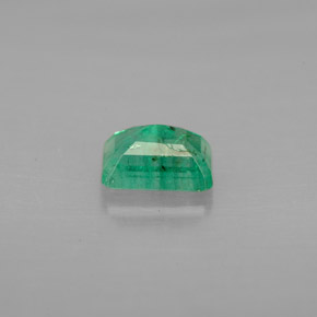Émeraude vert naturelle taille émeraude, 0,61 ct, VS-SI