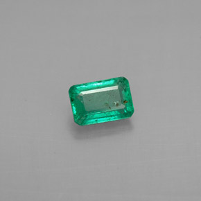 Émeraude Vert naturelle Taille émeraude, 0.62 ct, VS-SI
