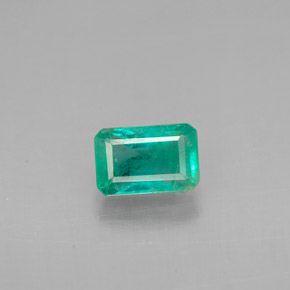 Émeraude vert naturelle taille émeraude, 0,66 ct, VS-SI