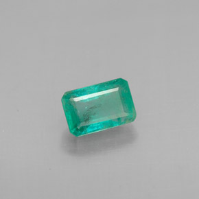 Émeraude vert naturelle taille émeraude, 0,66 ct, VS-SI