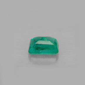 Émeraude vert naturelle taille émeraude, 0,66 ct, VS-SI