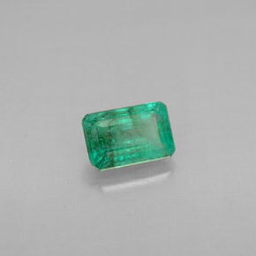 Émeraude vert naturelle taille émeraude, 0,60 ct, VS-SI