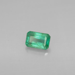 Émeraude vert naturelle taille émeraude, 0,55 ct, VS-SI