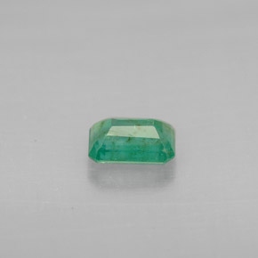 Émeraude vert naturelle taille émeraude, 0,55 ct, VS-SI