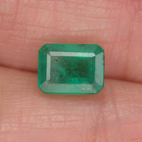 Émeraude vert naturelle taille émeraude, 1,70 ct, SI-I1
