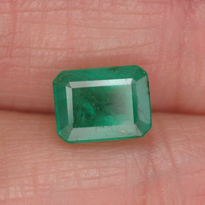 Émeraude vert naturelle taille émeraude, 1,70 ct, SI-I1