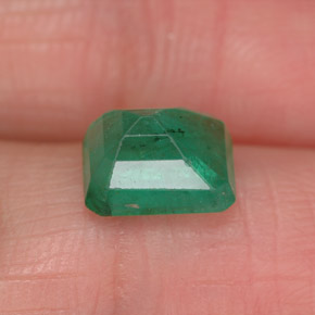 Émeraude vert naturelle taille émeraude, 1,70 ct, SI-I1