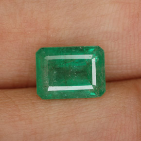 Émeraude vert naturelle taille émeraude, 1,49 ct, SI-I1