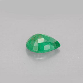 Émeraude Vert naturelle En forme de poire, 1.27 ct, VS-SI