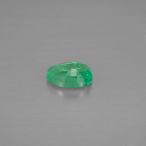 Émeraude vert naturelle coupe ovale, 0,42 ct, VS-SI