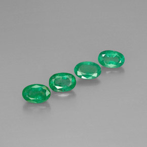 Achetez naturel ct vert émeraude gems, coupe ovale, en provenance colombie chez gemselect. en stock, livraison internationale!