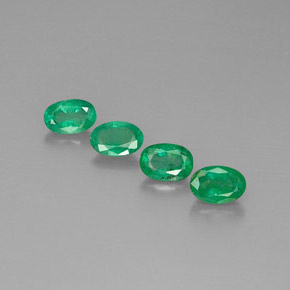 Achetez naturel ct vert émeraude gems, coupe ovale, en provenance colombie chez gemselect. en stock, livraison internationale!