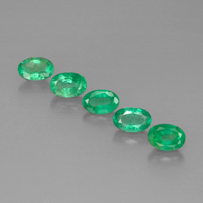 Achetez naturel ct vert émeraude gems, coupe ovale, en provenance colombie chez gemselect. en stock, livraison internationale!