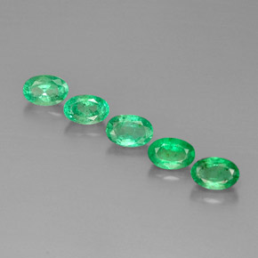 Achetez naturel ct vert émeraude gems, coupe ovale, en provenance colombie chez gemselect. en stock, livraison internationale!