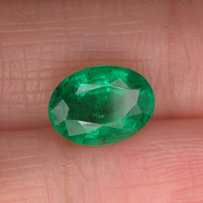 Émeraude vert naturelle coupe ovale, 1,75 ct, SI
