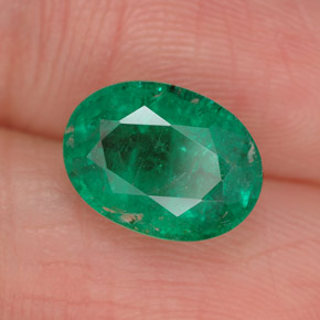 Émeraude vert naturelle coupe ovale, 2,46 ct, SI-I1