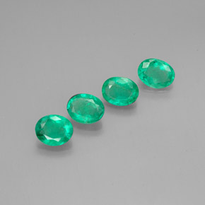 Achetez naturel ct vert émeraude gems, coupe ovale, en provenance colombie chez gemselect. en stock, livraison internationale!