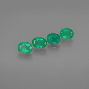 Achetez naturel ct vert émeraude gems, coupe ovale, en provenance colombie chez gemselect. en stock, livraison internationale!
