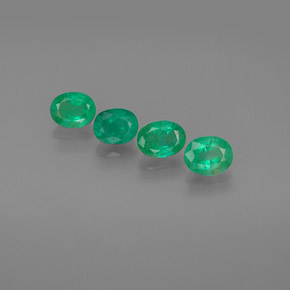 Achetez naturel ct vert émeraude gems, coupe ovale, en provenance colombie chez gemselect. en stock, livraison internationale!