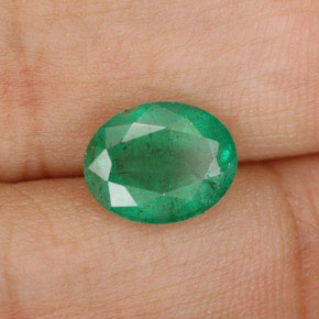 Émeraude vert naturelle coupe ovale, 1,58 ct, I1