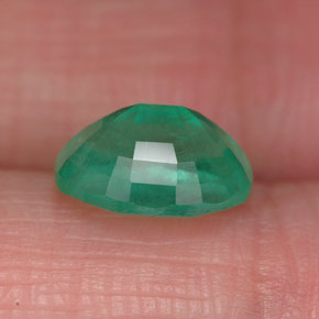 Émeraude vert naturelle coupe ovale, 1,87 ct, SI