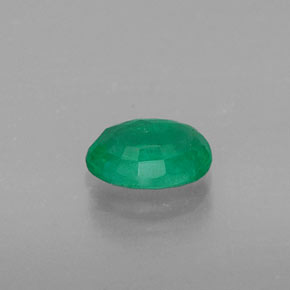 Émeraude vert naturelle coupe ovale, 0,46 ct, SI