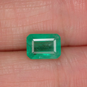 Émeraude vert naturelle taille émeraude, 1,07 ct, SI-I1