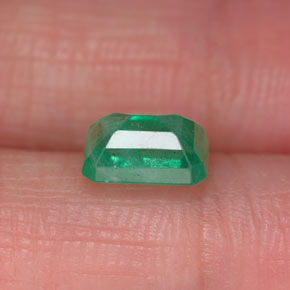Émeraude vert naturelle taille émeraude, 1,07 ct, SI-I1