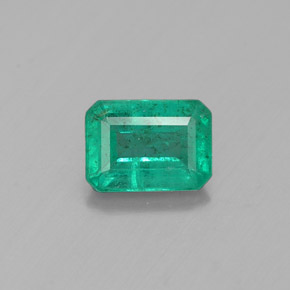 Émeraude vert naturelle taille émeraude, 0,84 ct, SI